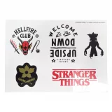 Dárkový set Stranger Things - Netflix & Chill Gift Box (figurka, láhev, deka, samolepky)