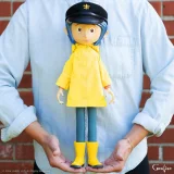 Figurka Coraline - Coraline with hat (40 cm) (Super7)