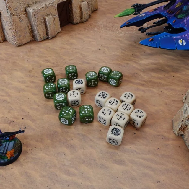 Kostky Crosshairs Compact - Beige & Olive (20 ks)