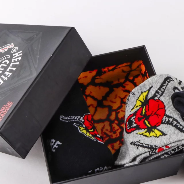 Ponožky Stranger Things - Hellfire Club (velikost 38/45) (3 páry)