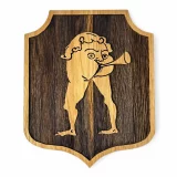 Replika Kingdom Come: Deliverance II - Dřevěný štít na stěnu Hospoda Díra (velký)