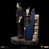 Soška Universal Monsters - Frankenstein's Monster Deluxe Art Scale 1/10 (Iron Studios)