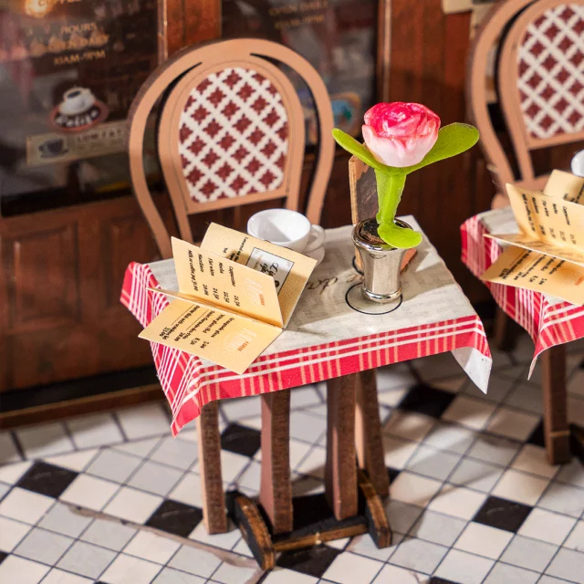 miniatura pařížská kavárna
