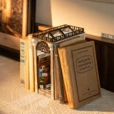 Stavebnice - zarážka na knihy Arcade Dating (dřevěná)