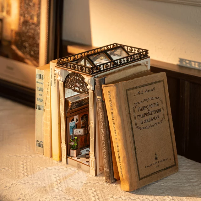 dekorace do knihovny