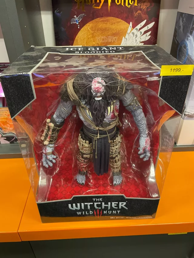 Figurka Zaklínač - Myrhyff of Undvik Ice Giant Blooded Action Figure 30 cm (McFarlane) (poškozený obal)