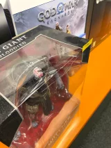 Figurka Zaklínač - Myrhyff of Undvik Ice Giant Blooded Action Figure 30 cm (McFarlane) (poškozený obal)