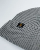 Čepice Kingdom Come: Deliverance II - Warhorse štít Audentes Fortuna Iuvat