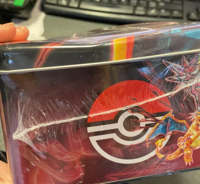 Karetní hra Pokémon TCG: Scarlet & Violet - Collector Chest Fall 2023 (poškozený obal)