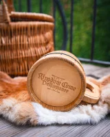 Korbel Kingdom Come: Deliverance II - Hospoda Díra (dřevěný)