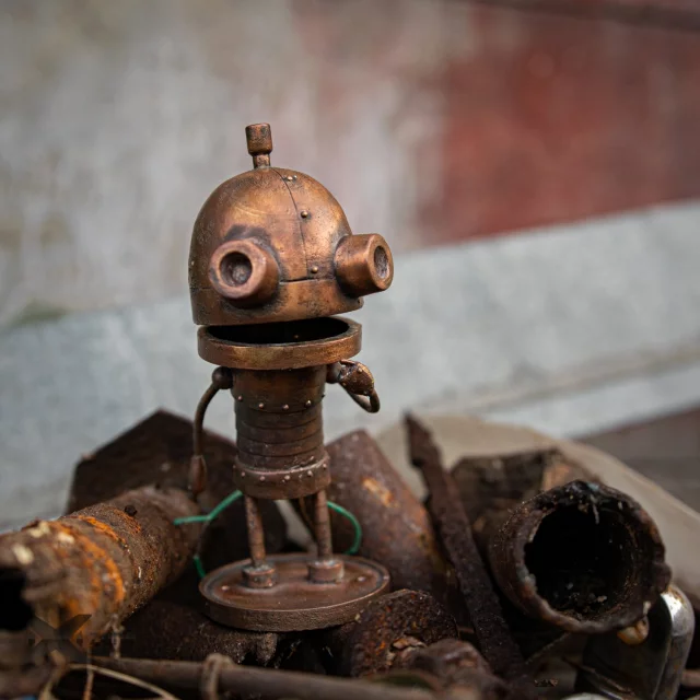 Bronzová soška Machinarium - Robot Josef