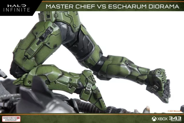 Socha Halo: Infinite - Master Chief vs. Escharum (Gaming Heads)