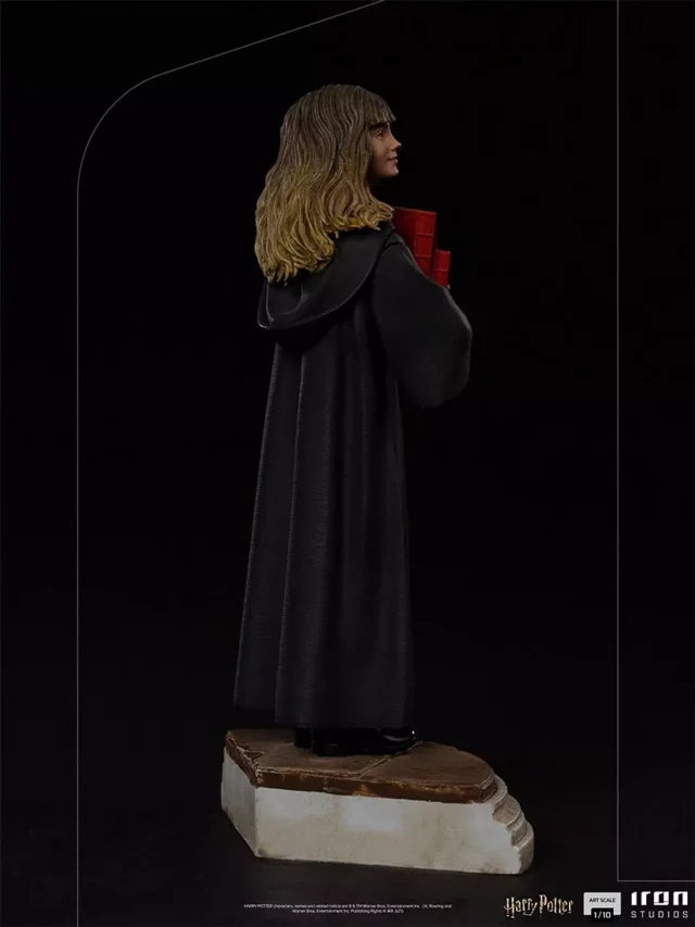 Soška Harry Potter - Hermione Granger Art Scale 1/10 (Iron Studios)