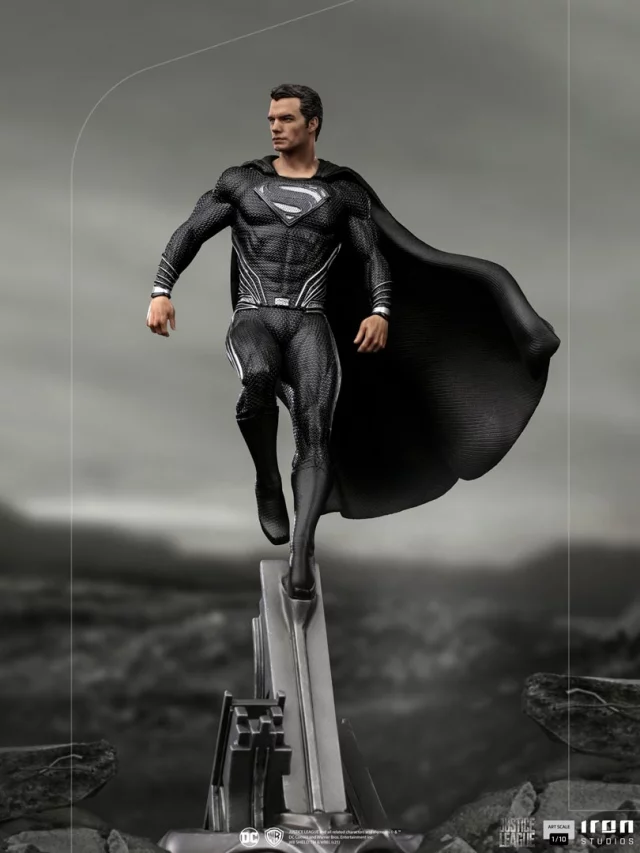 Soška Justice League - Superman Black Suit Art Scale 1/10 (Iron Studios)