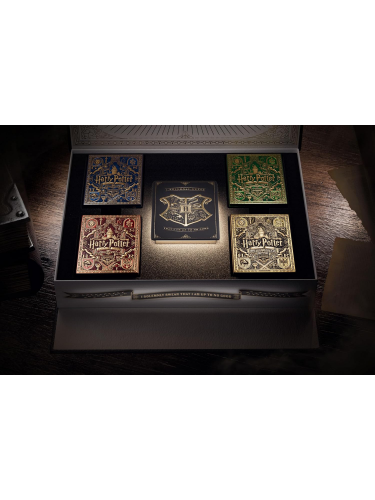 Hrací karty Harry Potter - Boxed Set (5 balíčků) (samootvírací krabička)