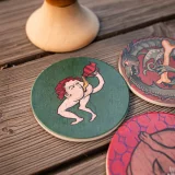 Podtácky Kingdom Come: Deliverance II - Hospodské iluminace