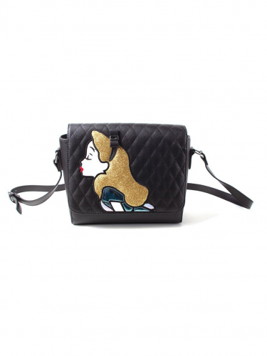 Kabelka Alenka v Říši Divů