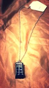 přívěšek - Doctor Who: Tardis (modrá)
