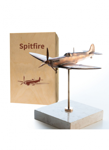 Bronzová soška letadla - Supermarine Spitfire