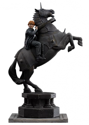 Soška Harry Potter - Ron Weasley at the Wizard Chess Deluxe Art Scale 1/10 (Iron Studios)