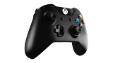 Akční balíček Xbox One ovladač + FIFA 16